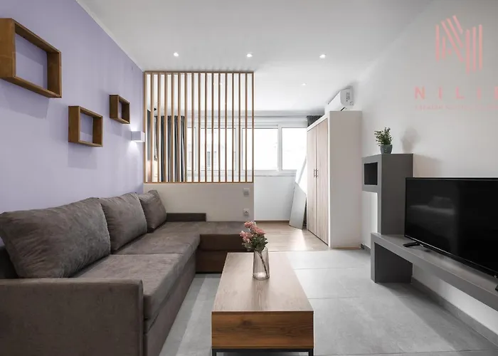 Bourn, Nilie Hospitality Mgmt * 塞萨洛尼基